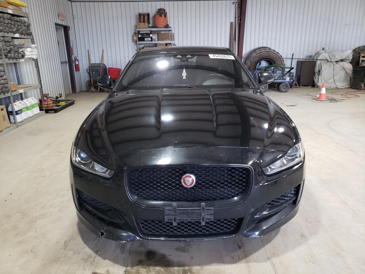 2017 Jaguar Xe - Фото 5