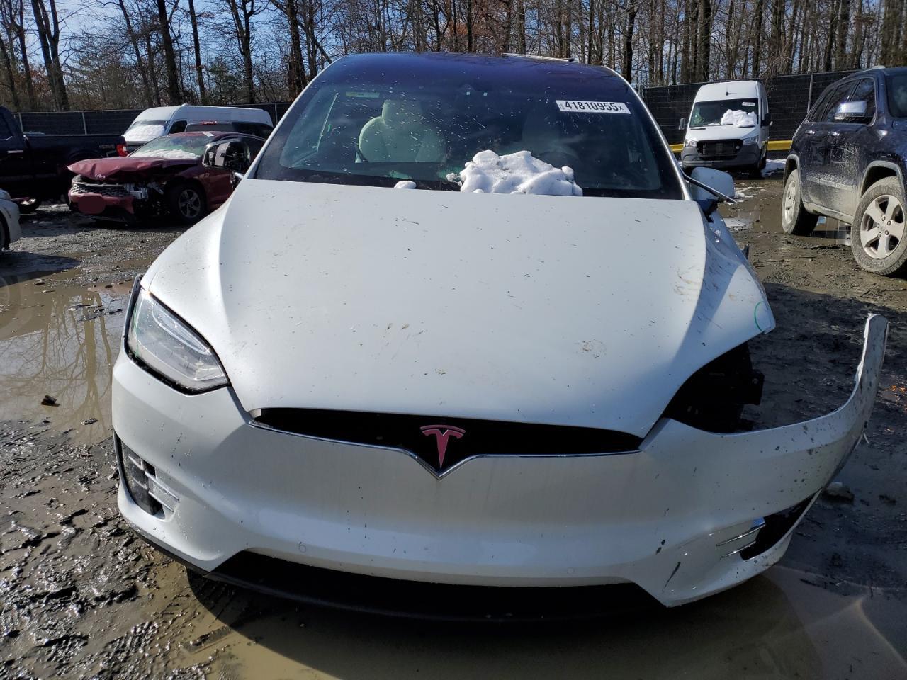 2016 Tesla Model X - Фото 5