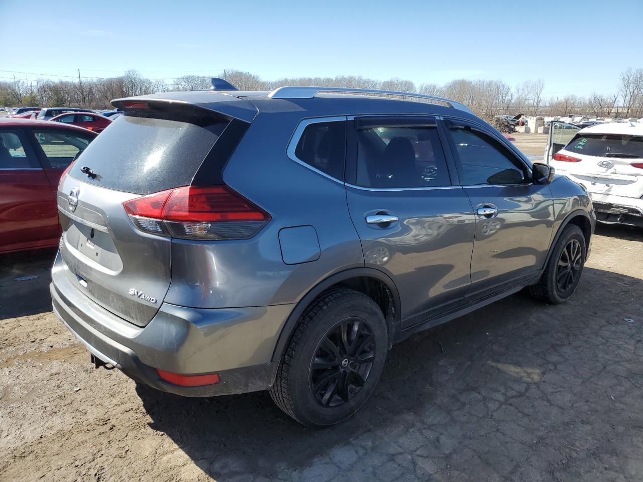 2017 Nissan Rogue S - Фото 3