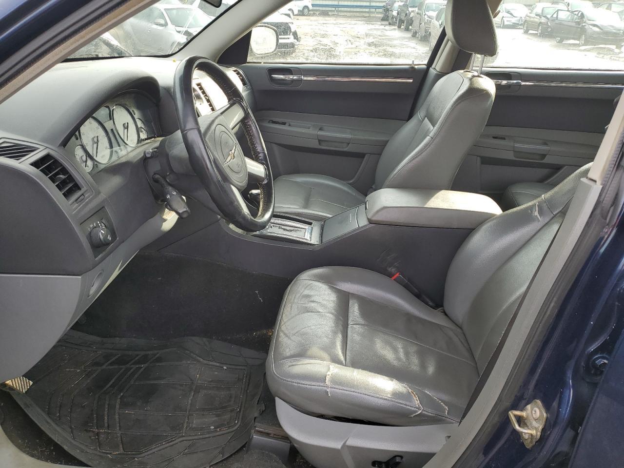 2005 Chrysler 300 Touring - Фото 7