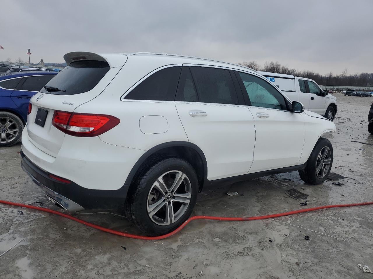2018 Mercedes-Benz Glc 300 4Matic - Фото 3