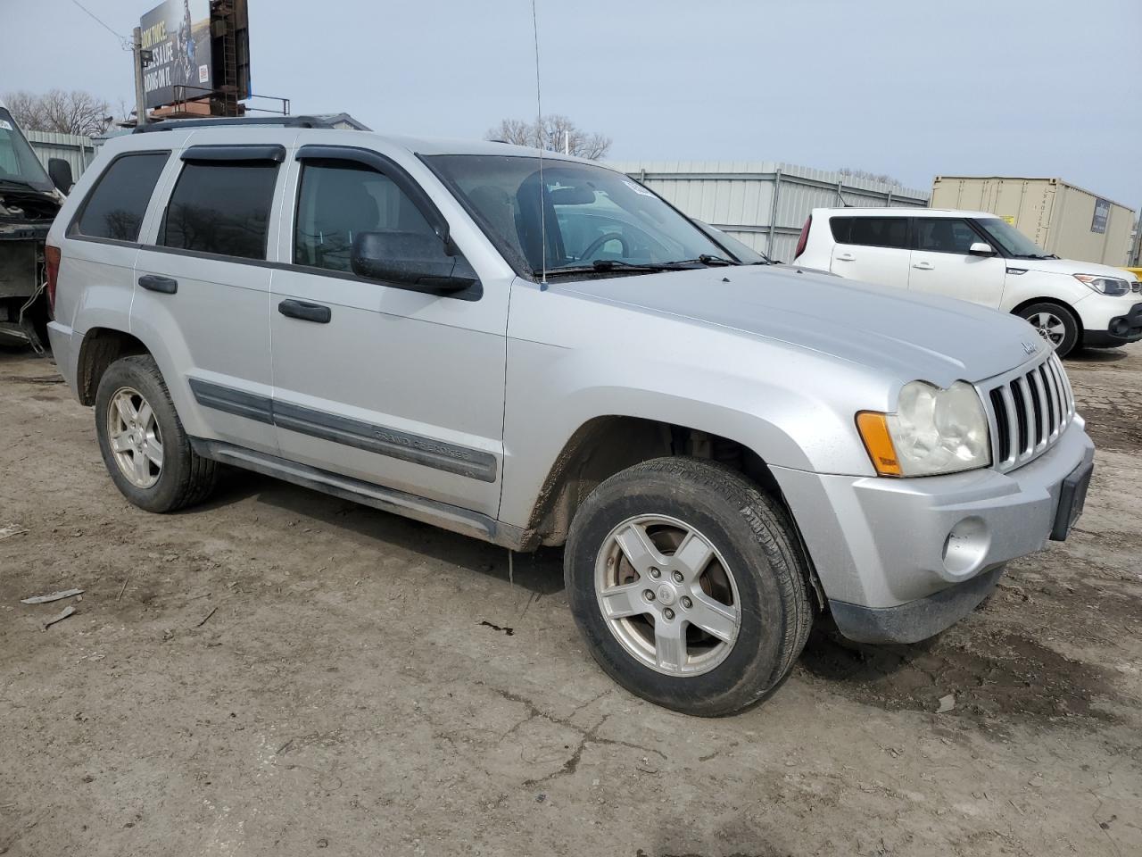 2006 Jeep Grand Cherokee Laredo - Image 4