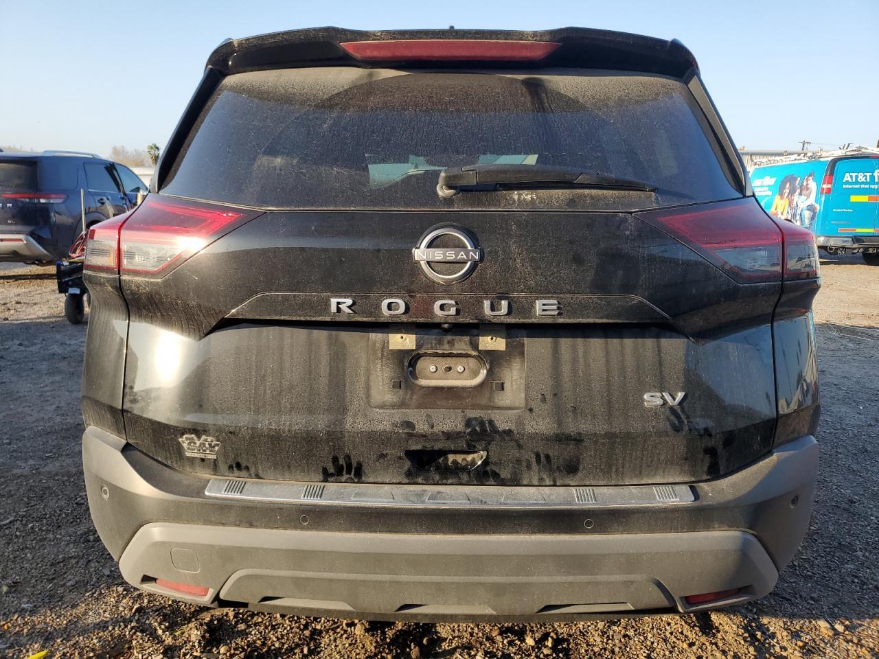 2022 Nissan Rogue Sv - Image 6
