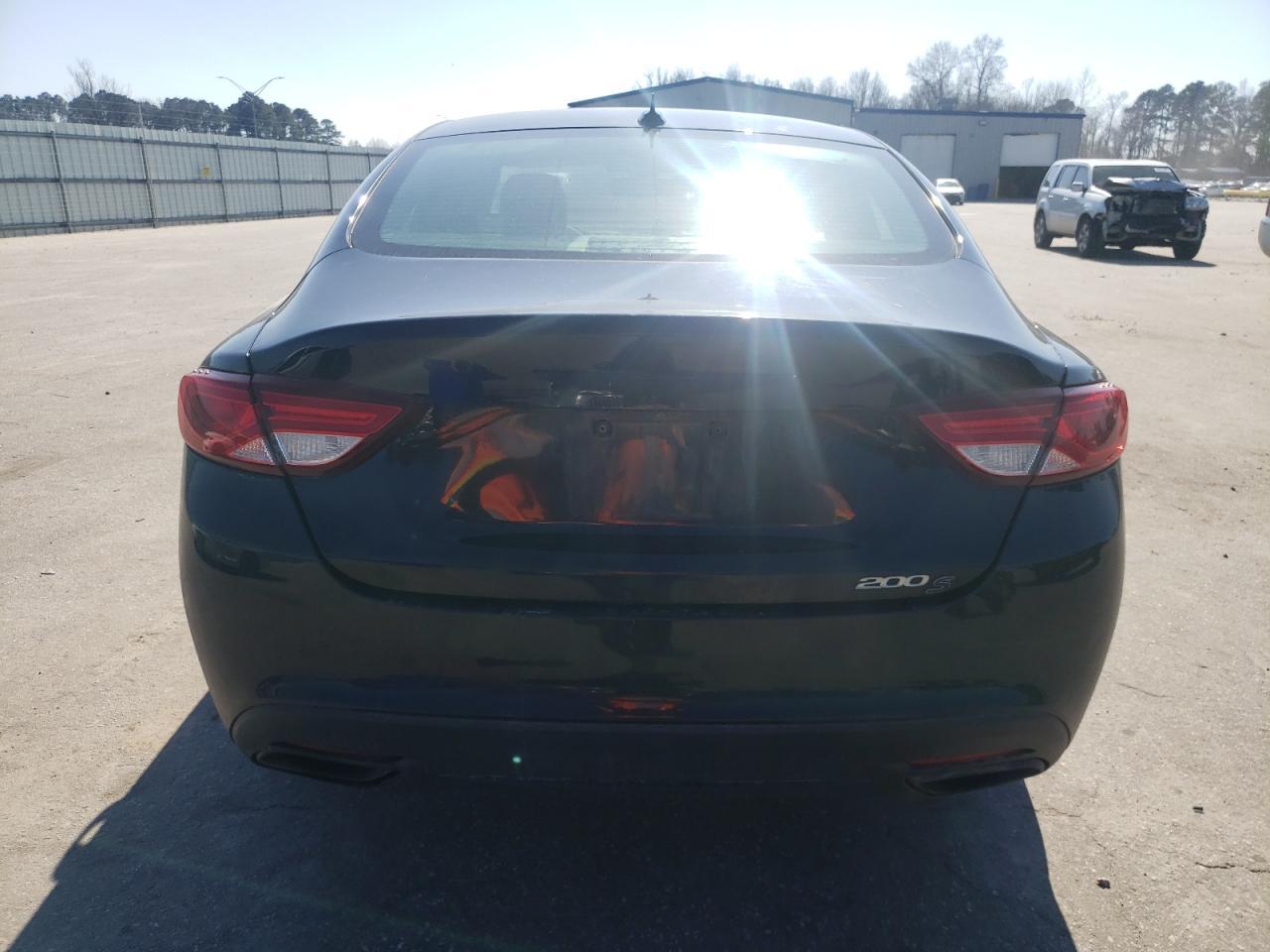 2016 Chrysler 200 S - Фото 6