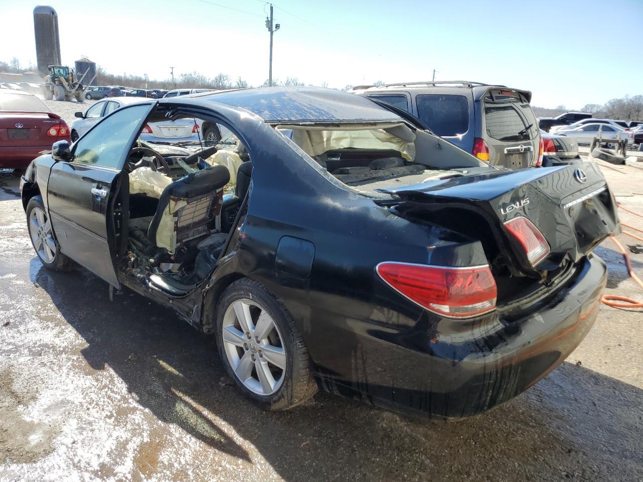 2005 Lexus Es 330 - Image 2