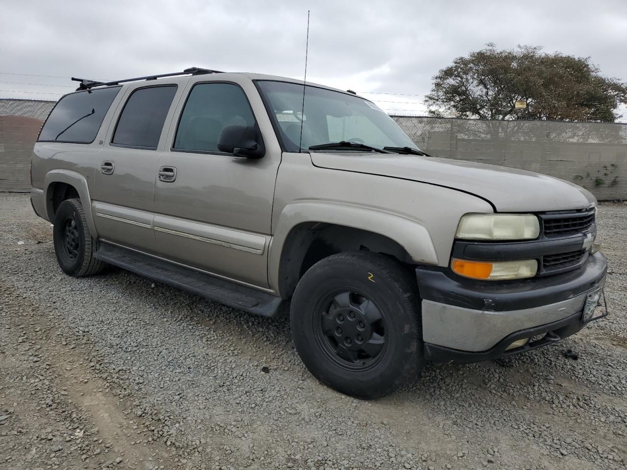 2002 Chevrolet Suburban K1500 - Image 4