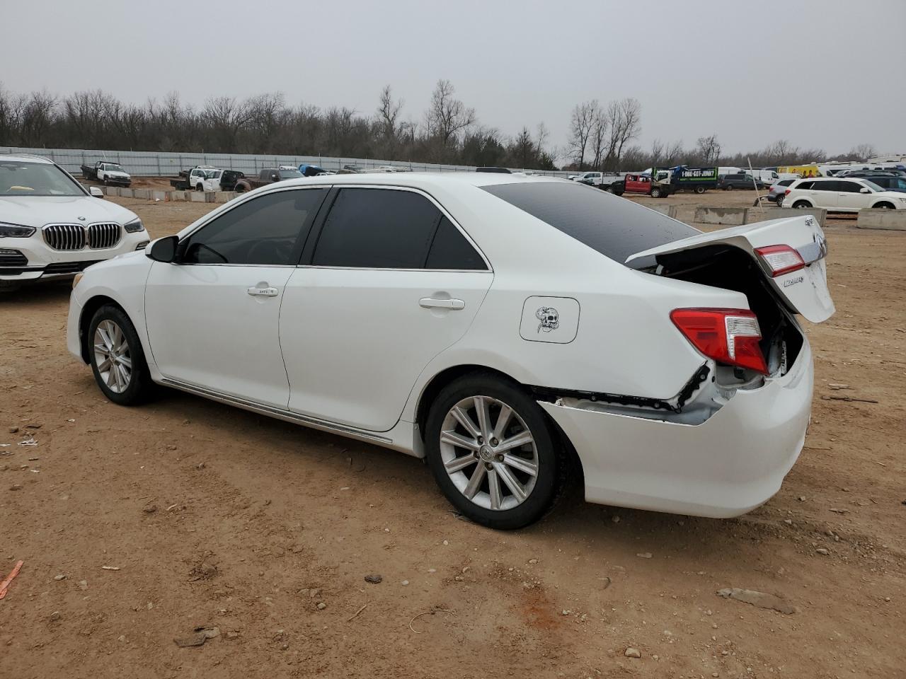 2012 Toyota Camry Base - Фото 2