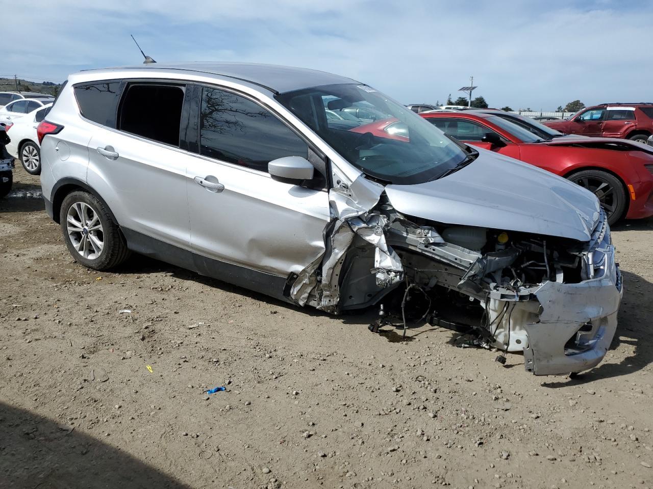 2019 Ford Escape Se - Фото 4