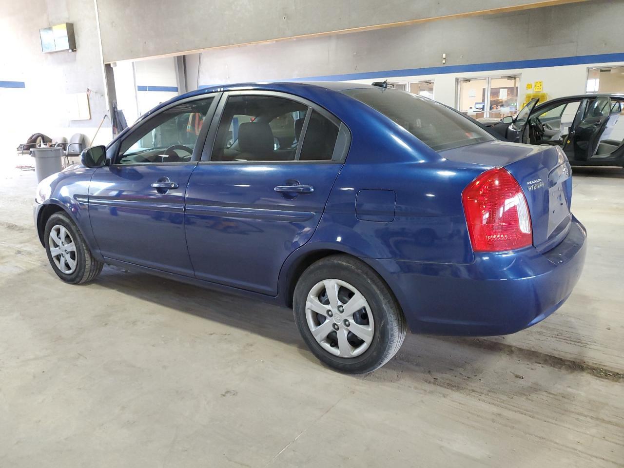 2011 Hyundai Accent Gls - Фото 2