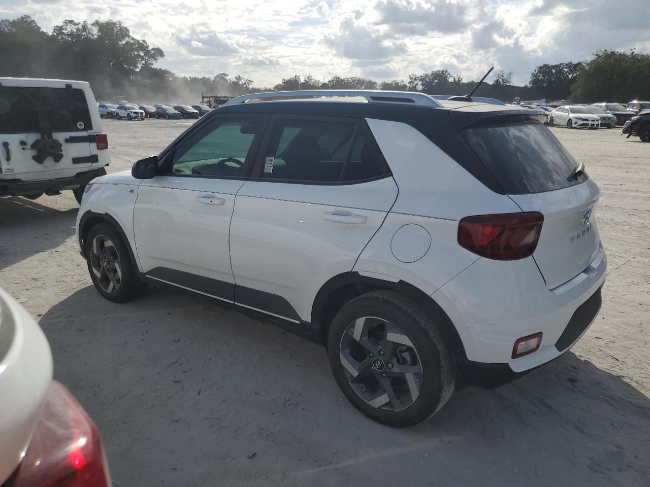 2024 Hyundai Venue Sel - Фото 2