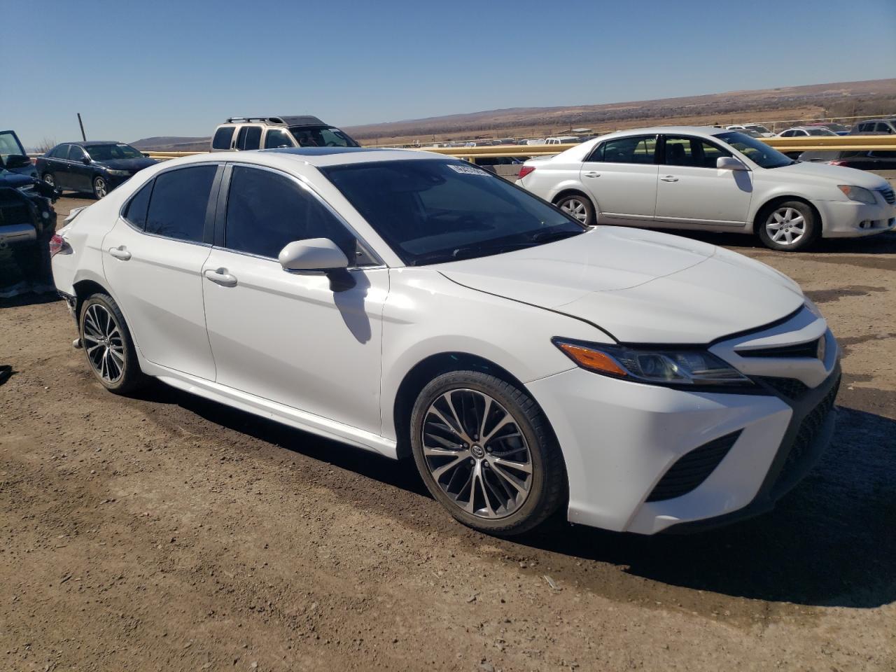 2019 Toyota Camry Se - Фото 4