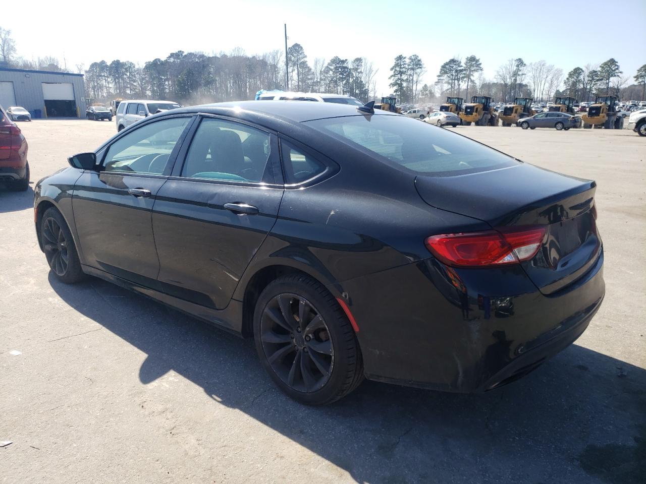 2016 Chrysler 200 S - Фото 2