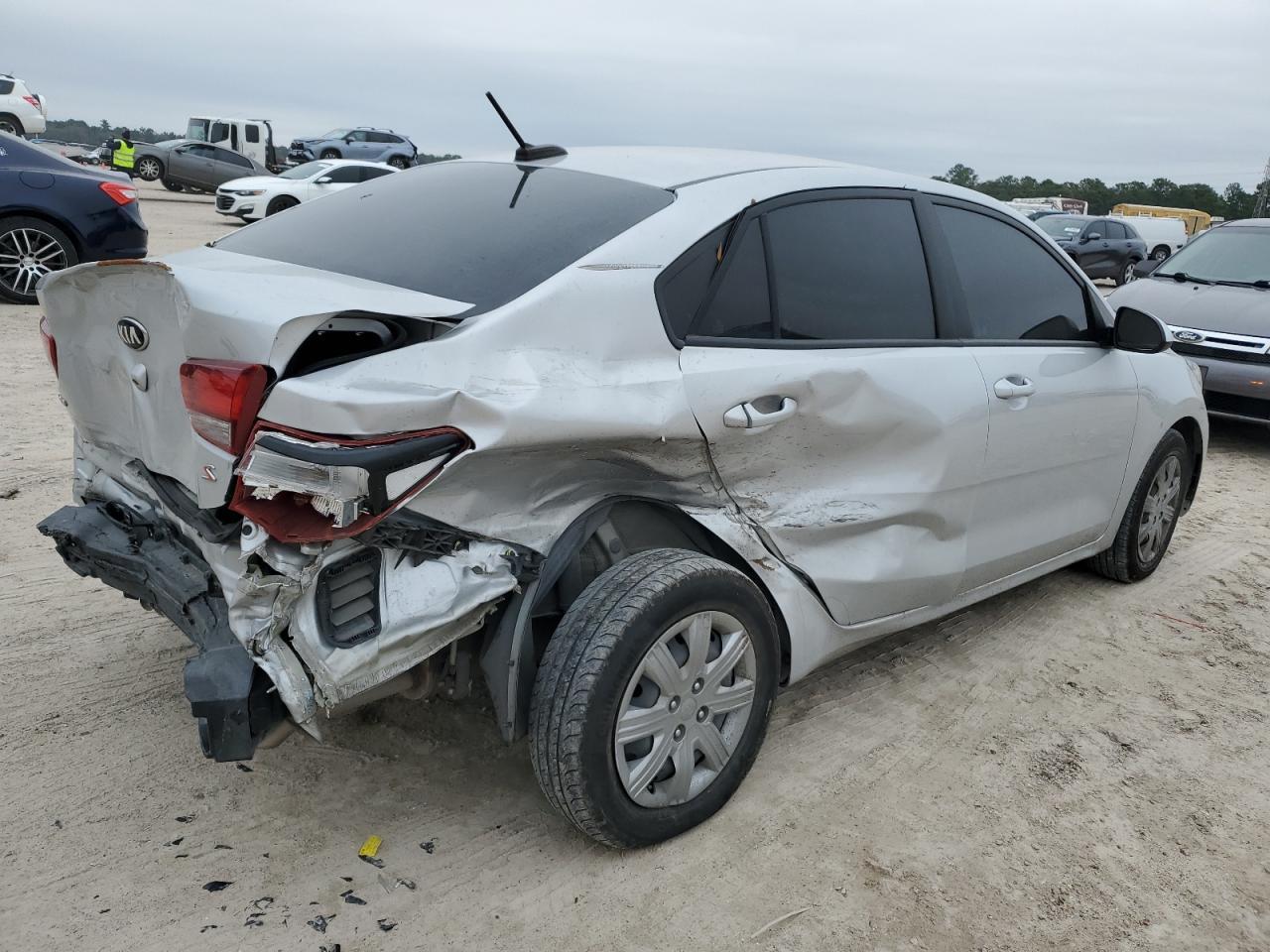 2021 Kia Rio Lx - Фото 3