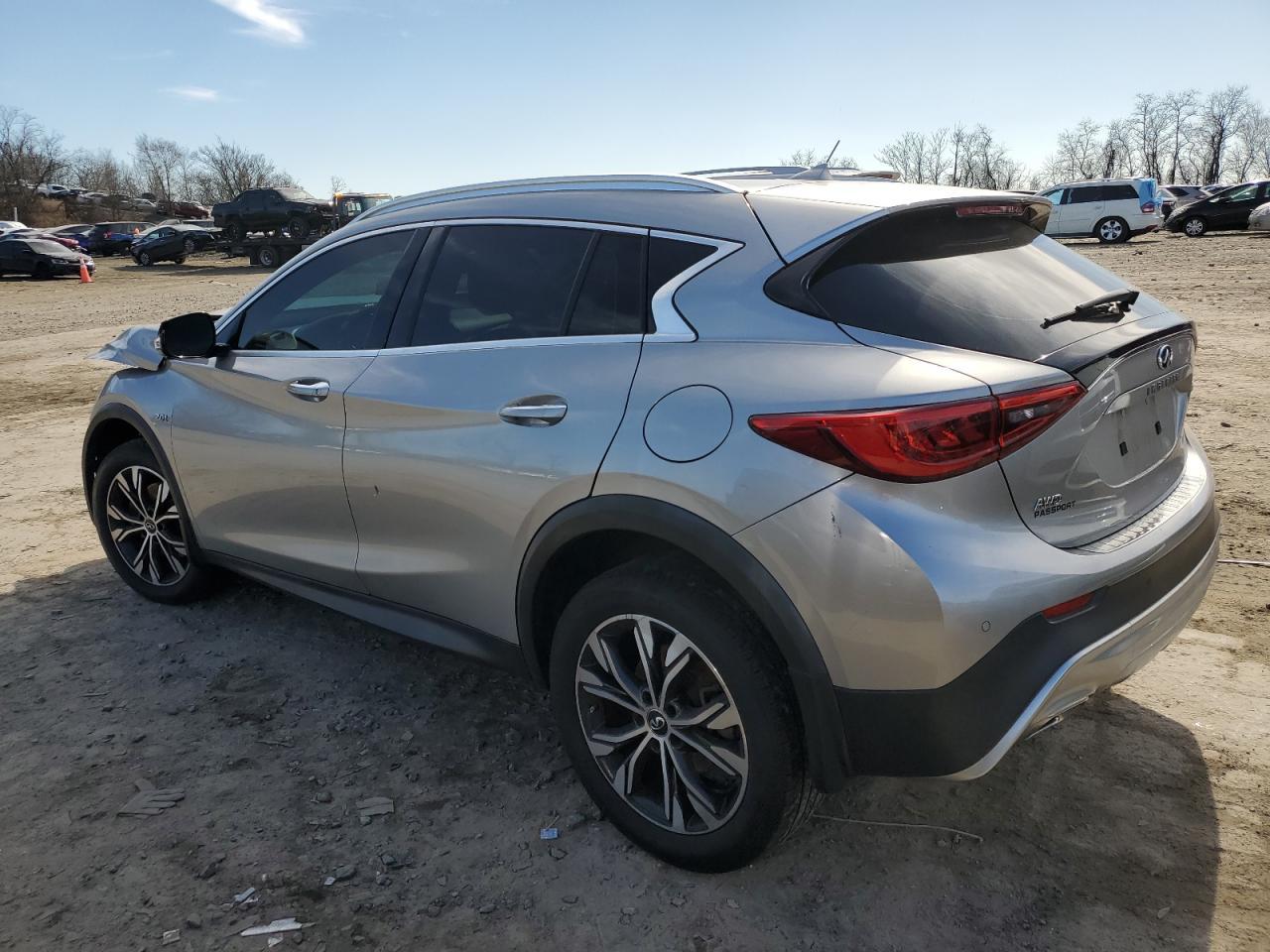 2019 Infiniti Qx30 Luxe - Фото 2