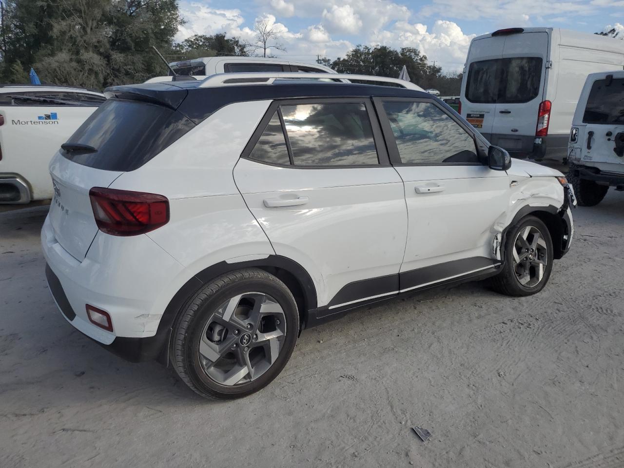 2024 Hyundai Venue Sel - Фото 3