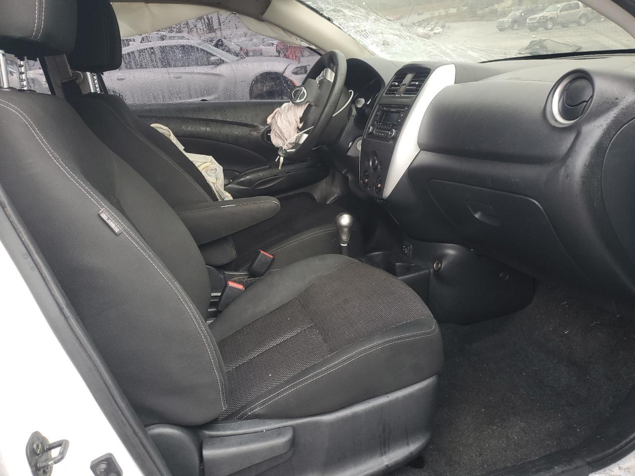 2018 Nissan Versa S - Image 7