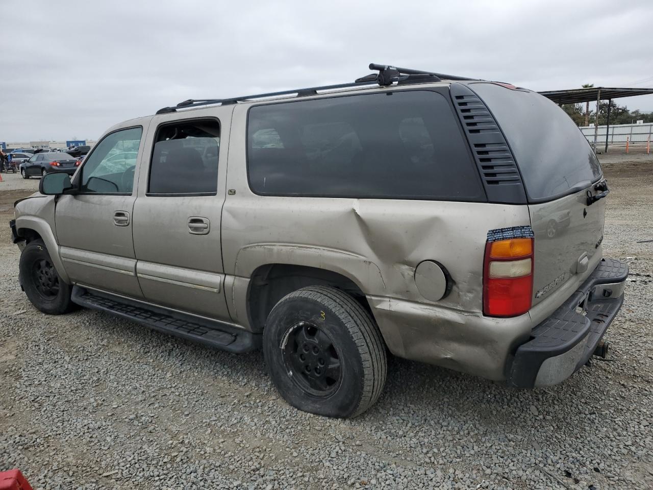 2002 Chevrolet Suburban K1500 - Image 2