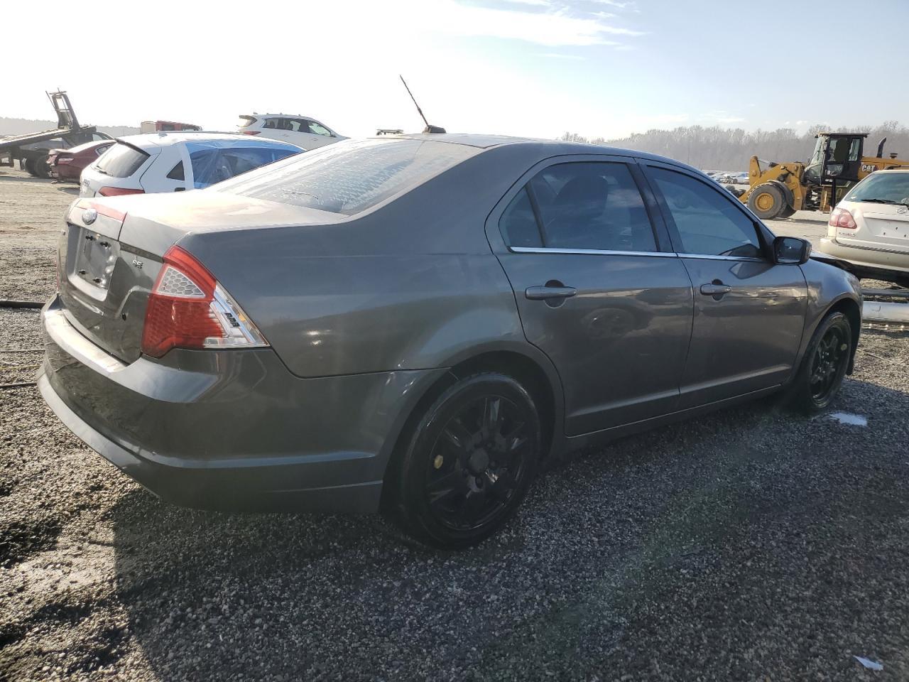 2010 Ford Fusion Se - Image 3