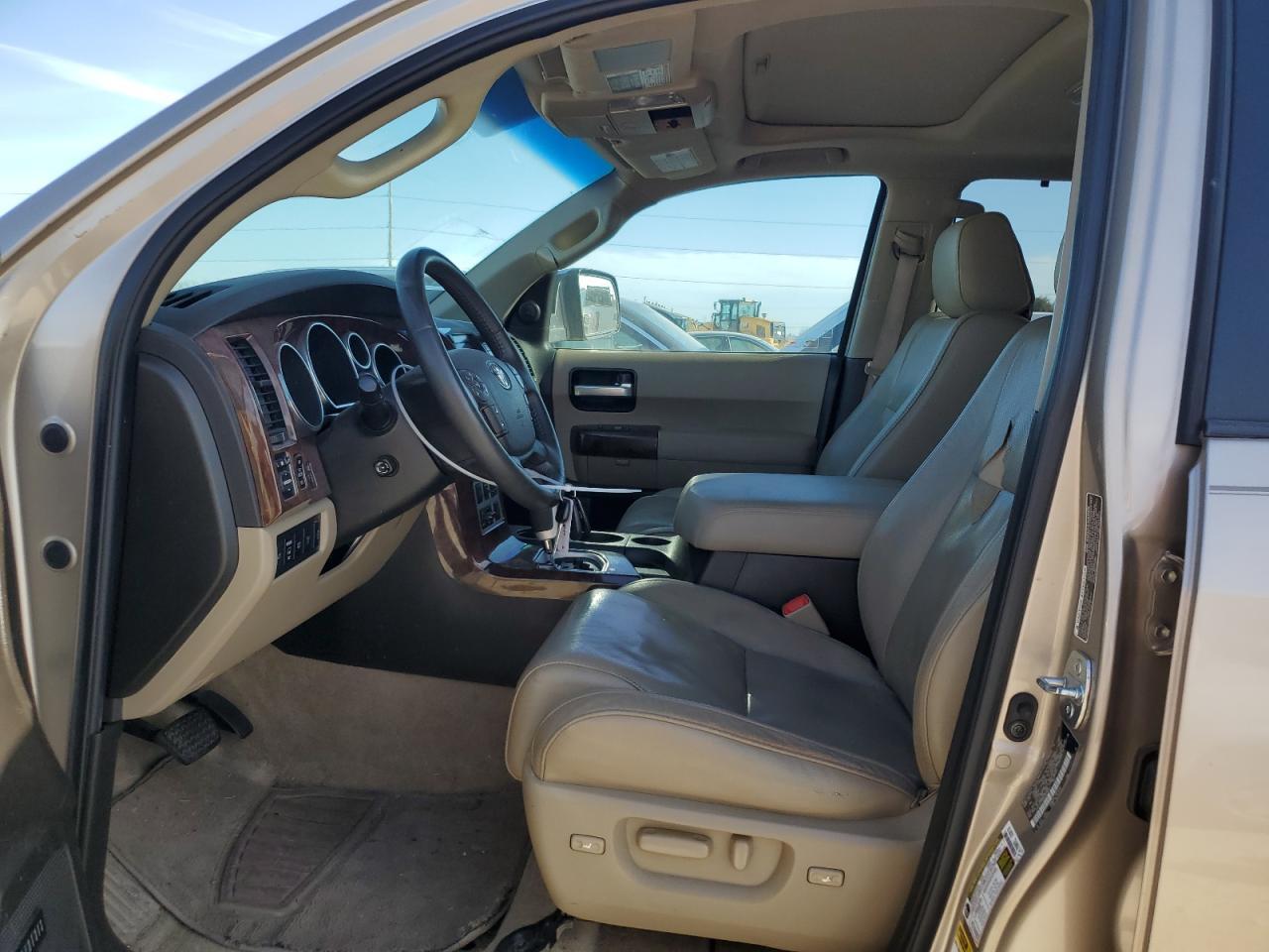 2008 Toyota Sequoia Platinum - Image 7