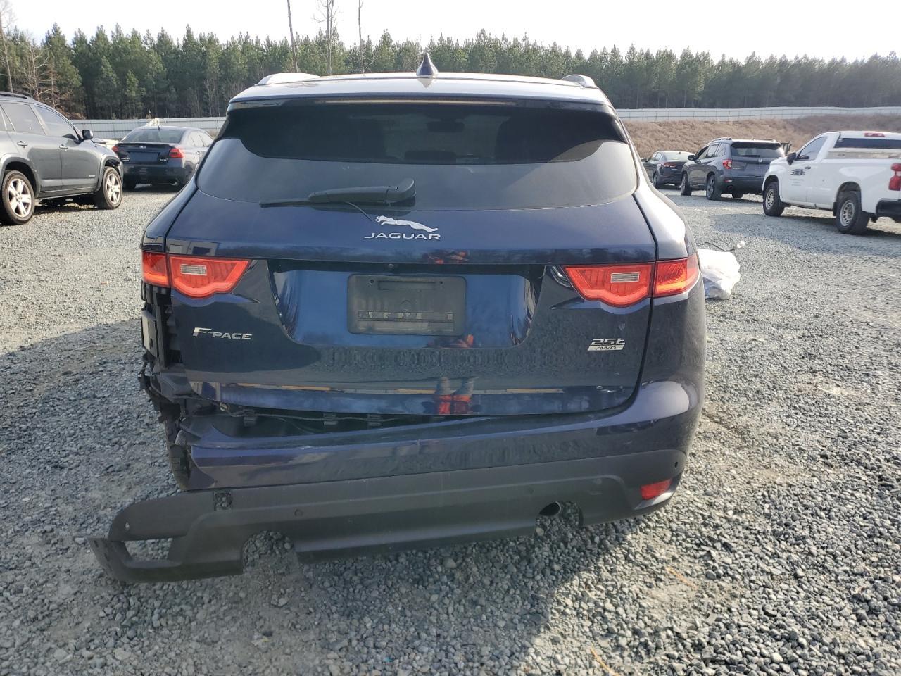 2019 Jaguar F-Pace Premium - Image 6
