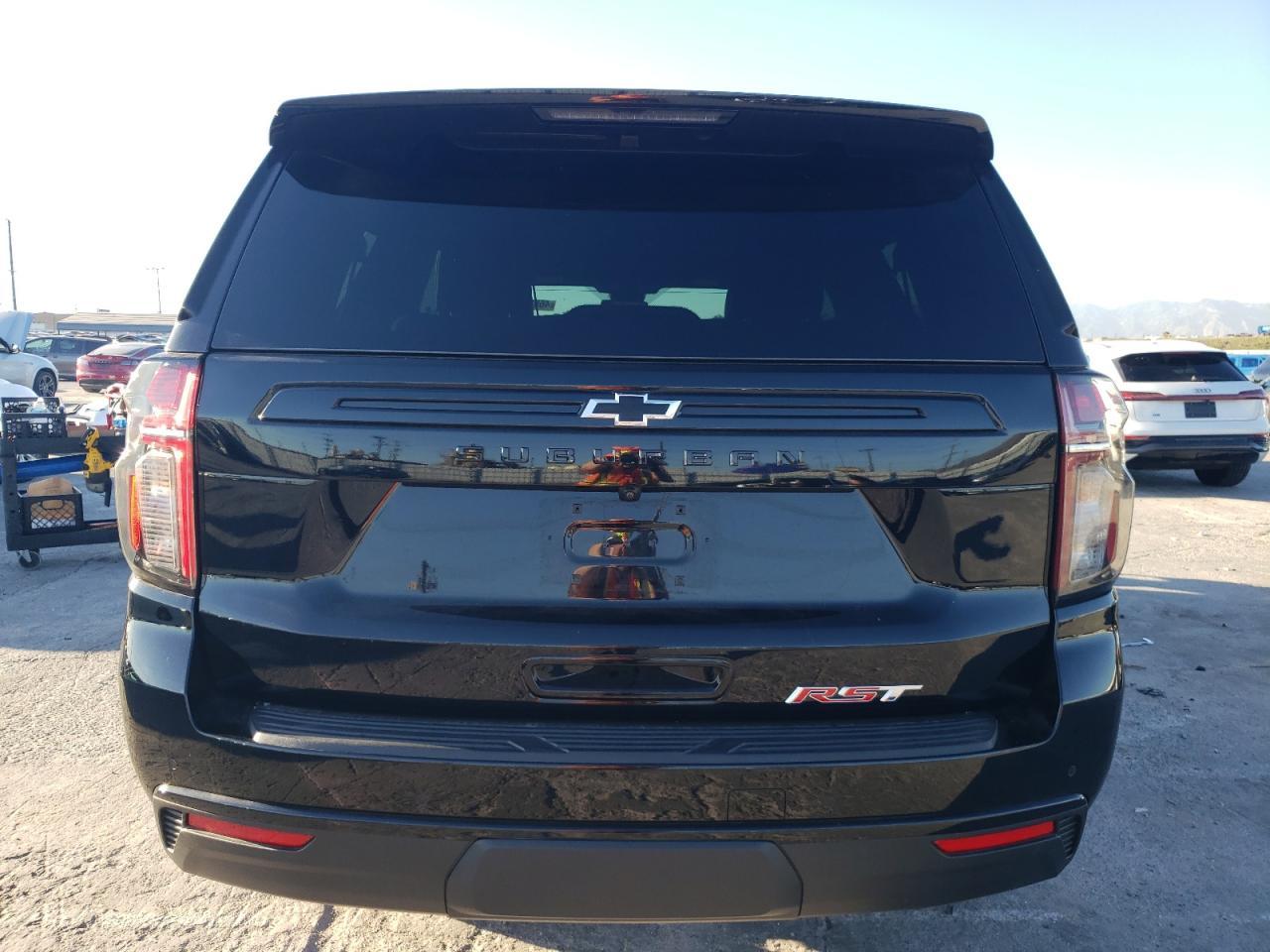 2023 Chevrolet Suburban C1500 Rst - Фото 6