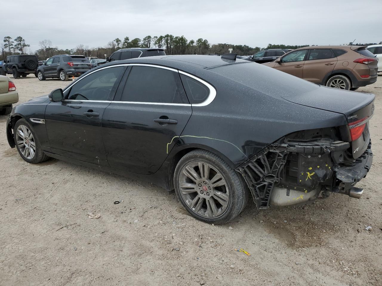 2016 Jaguar Xf Premium - Фото 2