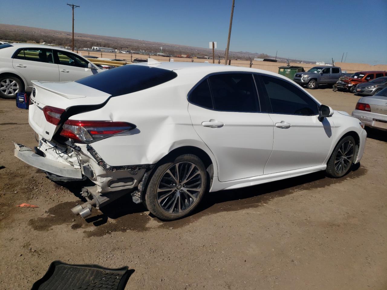 2019 Toyota Camry Se - Фото 3