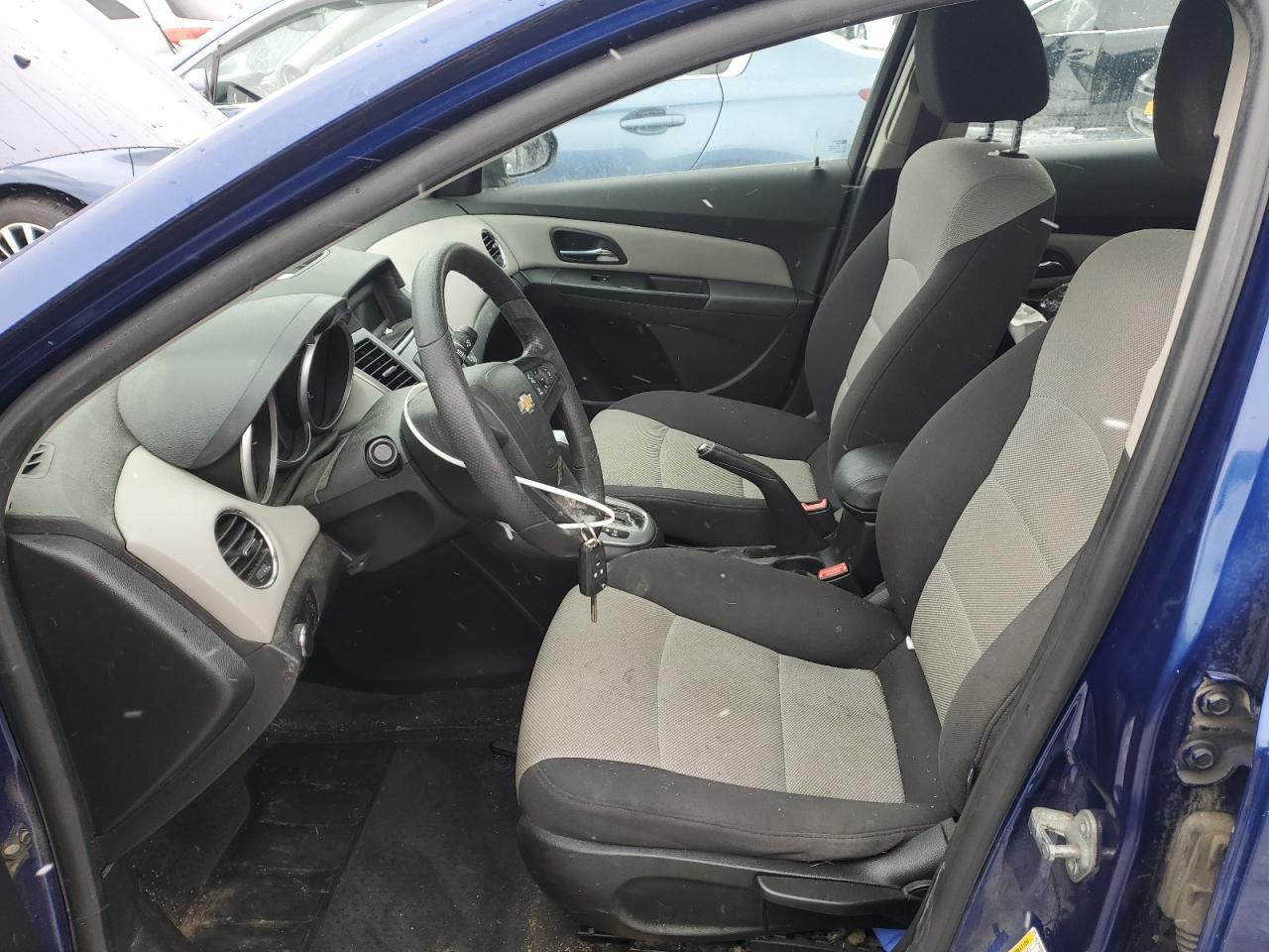 2013 Chevrolet Cruze Ls - Image 7