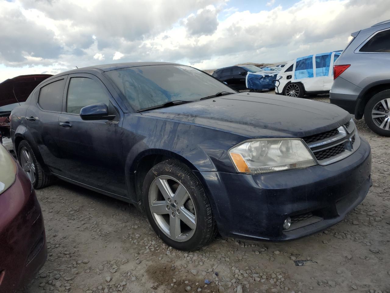2013 Dodge Avenger Sxt - Image 4