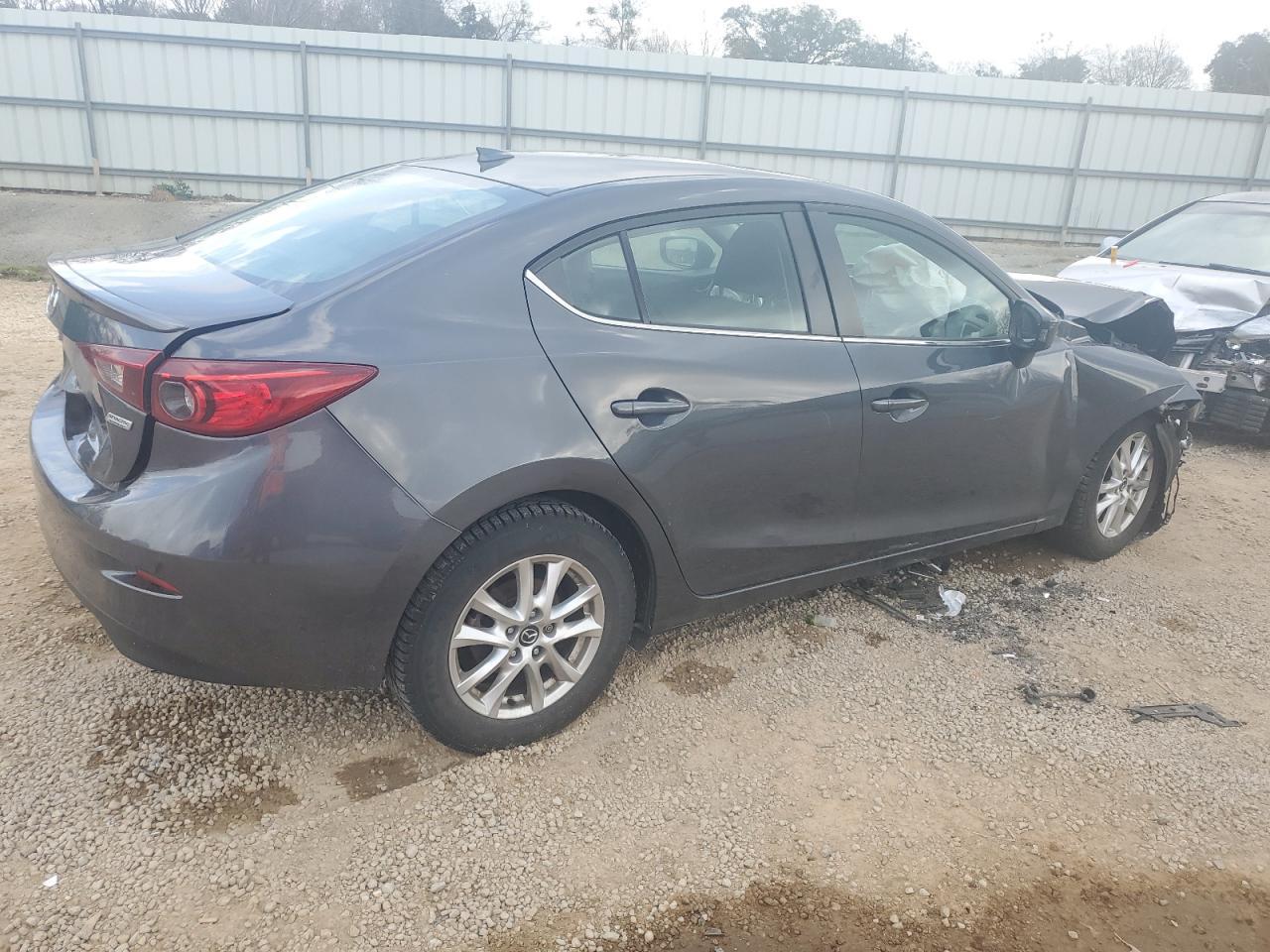 2015 Mazda 3 Touring - Image 3