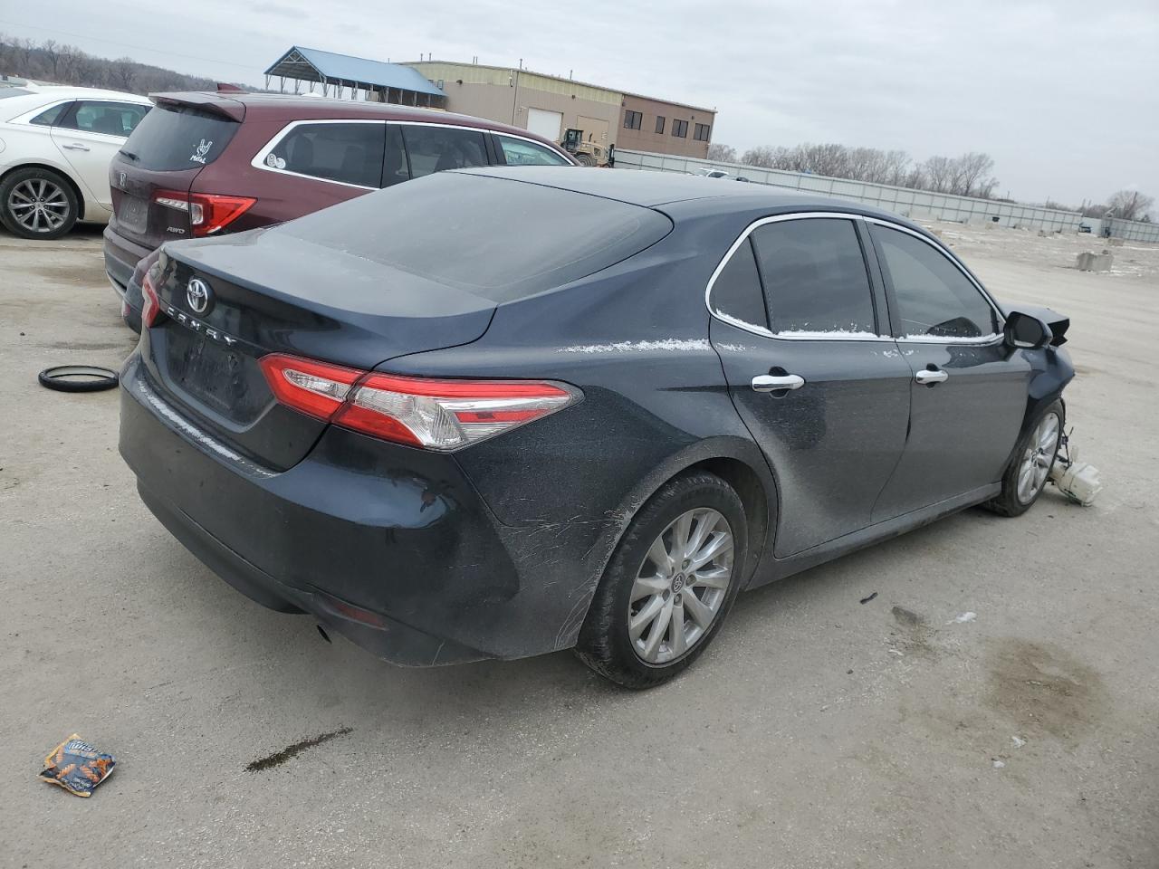 2018 Toyota Camry L - Фото 3