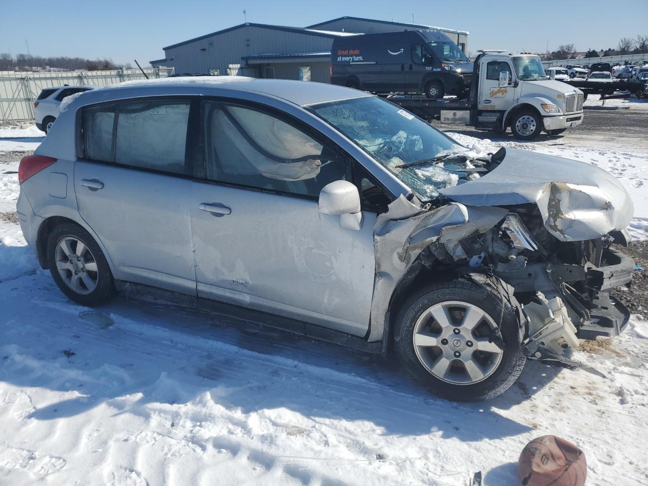 2012 Nissan Versa S - Фото 4