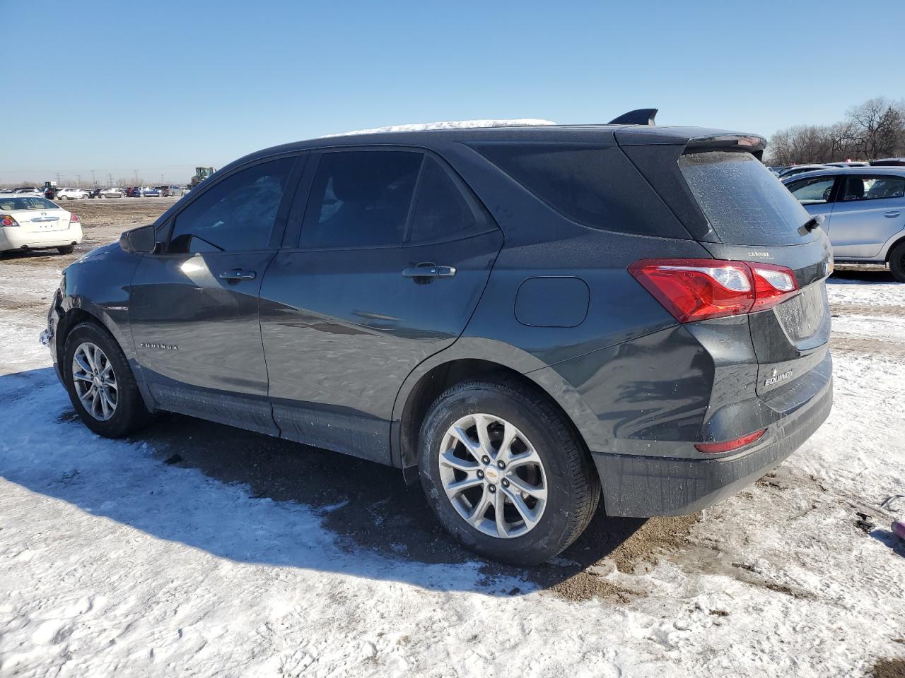 2019 Chevrolet Equinox Ls - Фото 2
