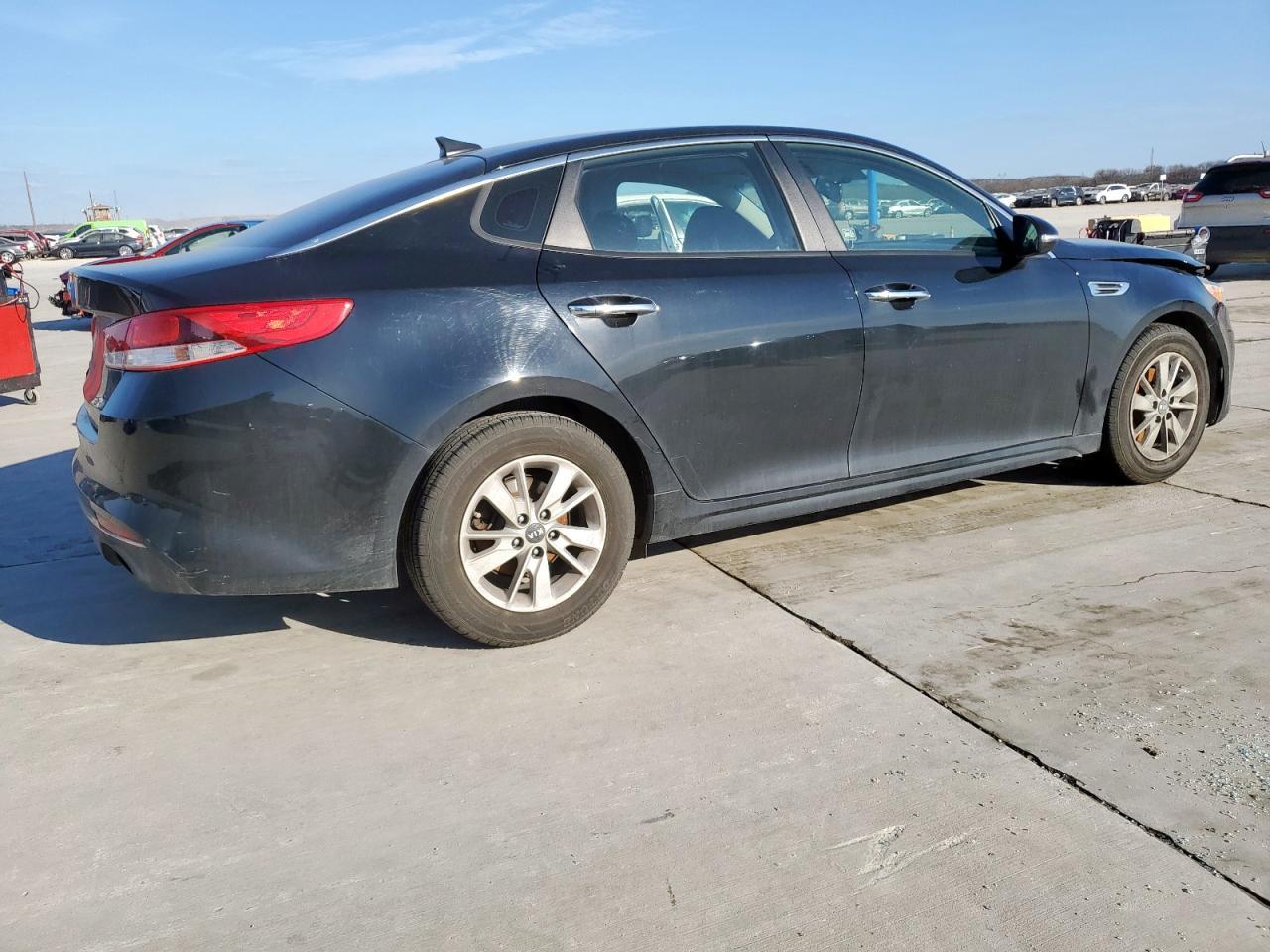 2017 Kia Optima Lx - Фото 3