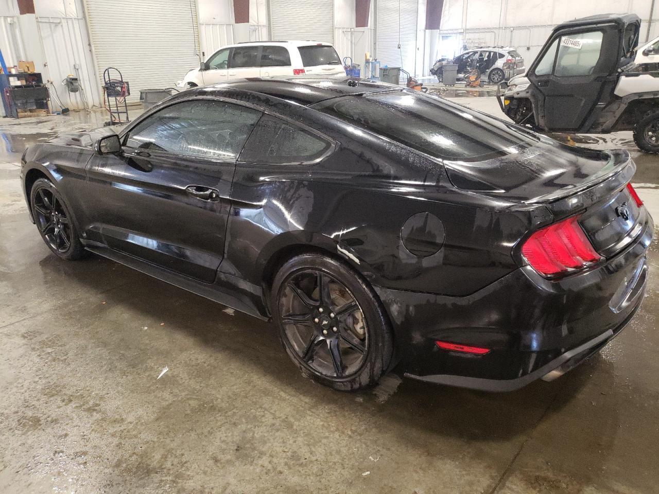 2019 Ford Mustang - Image 2