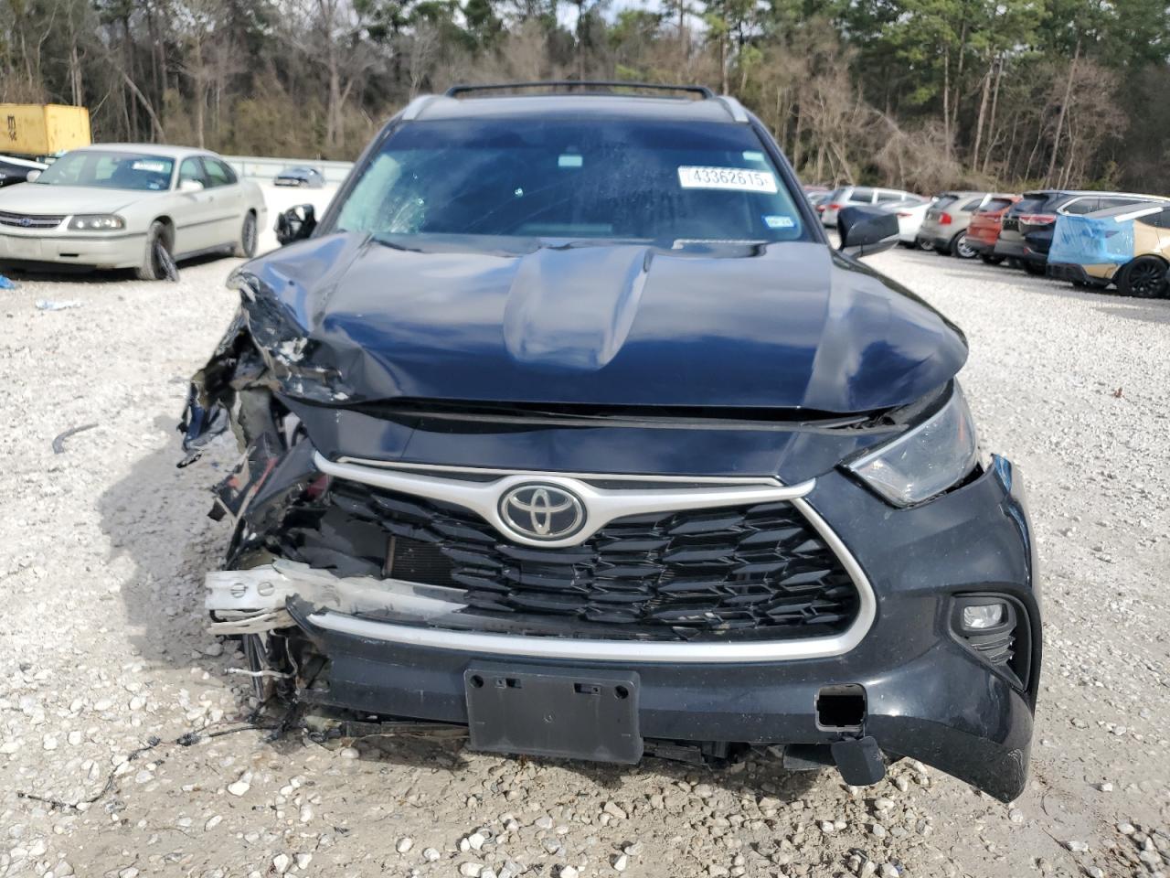 2022 Toyota Highlander Xle - Image 5