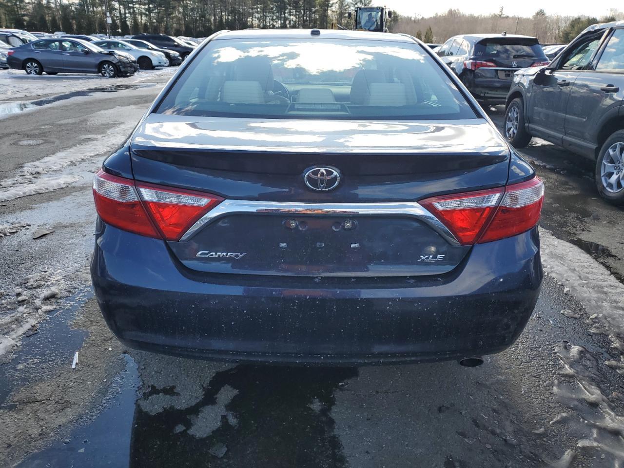 2017 Toyota Camry Le - Image 6