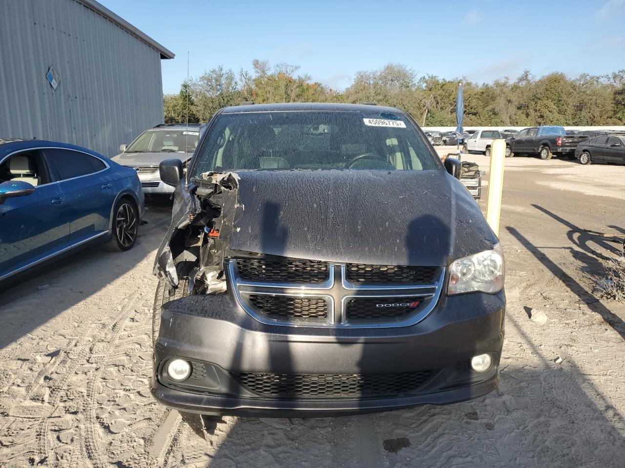 2017 Dodge Grand Caravan Sxt - Image 5