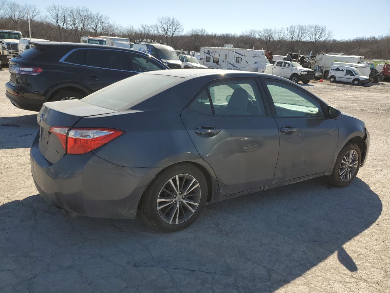 2015 Toyota Corolla L - Фото 3
