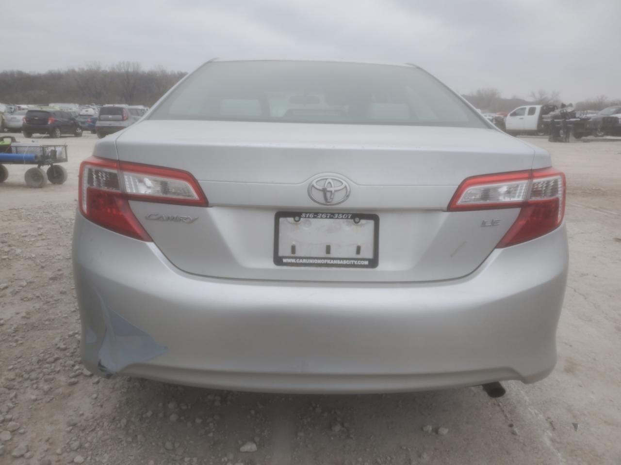 2012 Toyota Camry Base - Фото 6