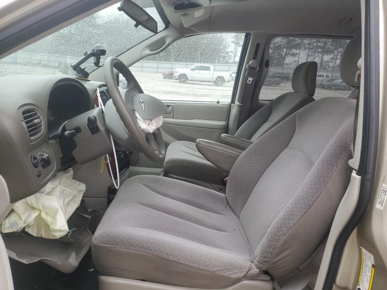 2006 Chrysler Town & Country Lx - Image 7
