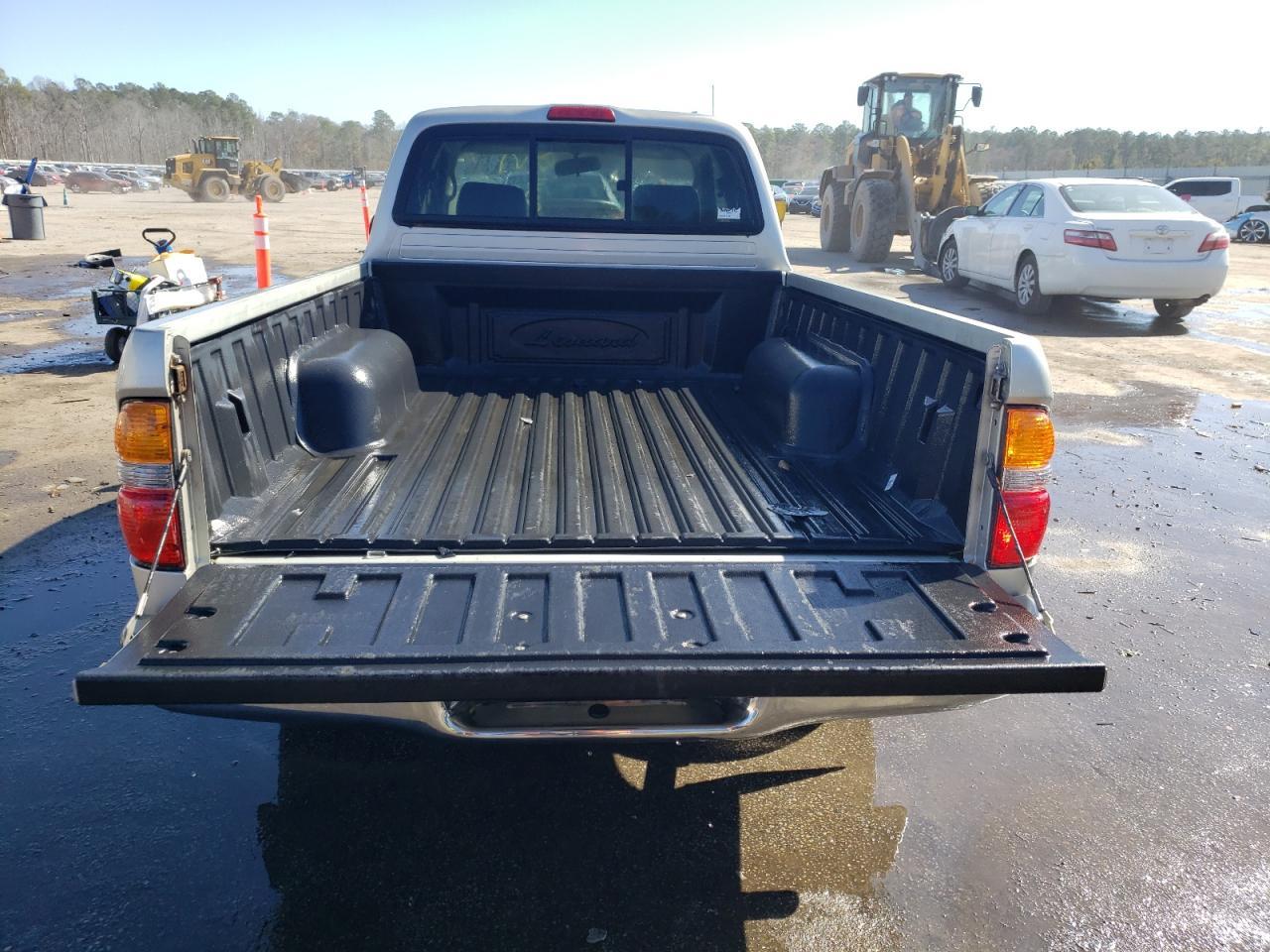 2004 Toyota Tacoma Xtracab - Фото 6