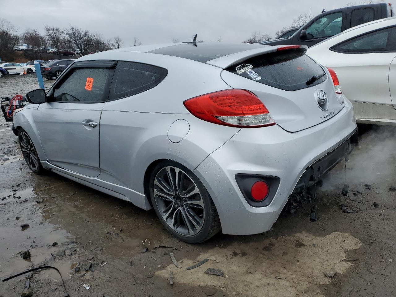 2016 Hyundai Veloster Turbo - Фото 2
