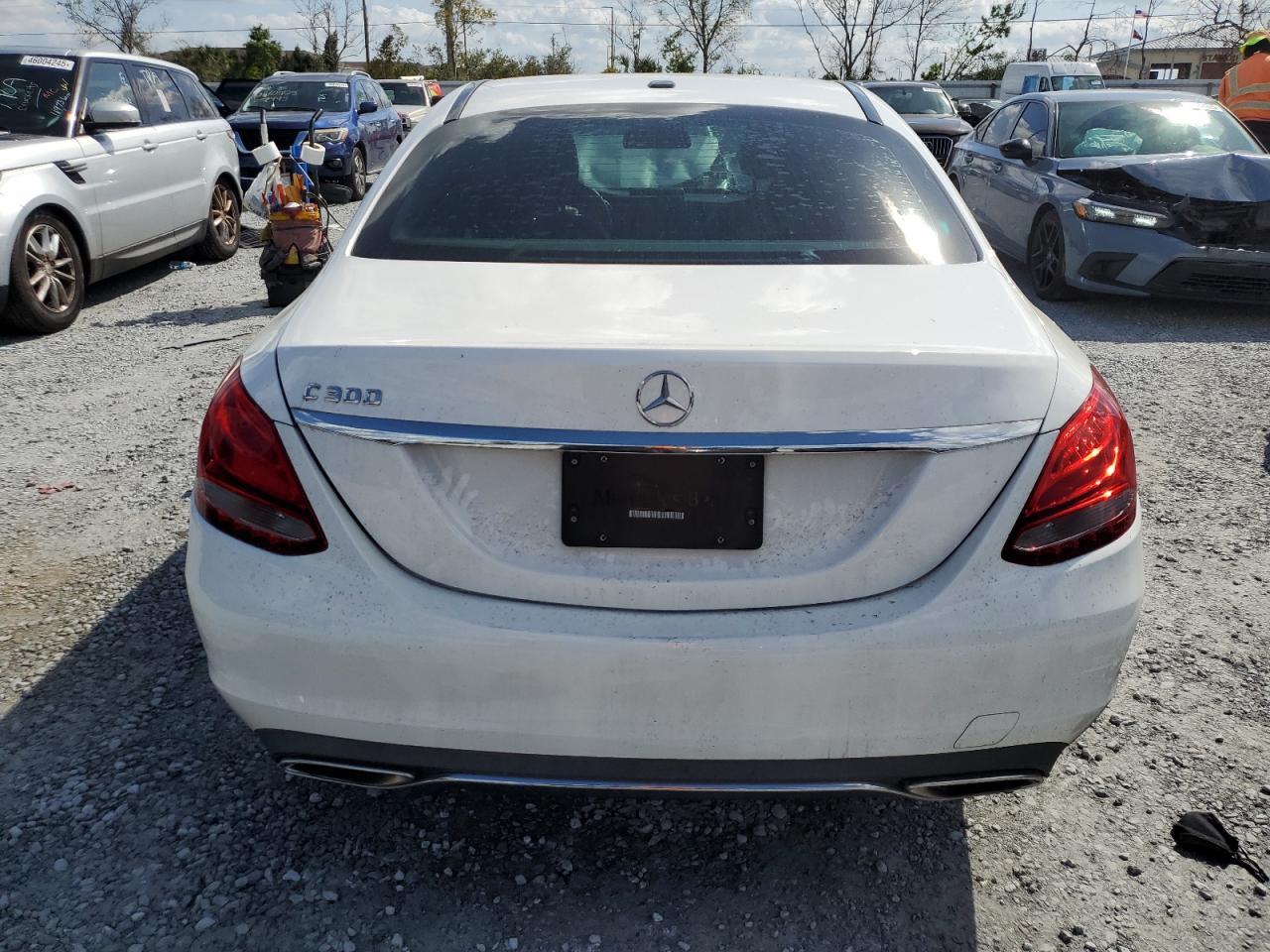 2016 Mercedes-Benz C 300 - Image 6
