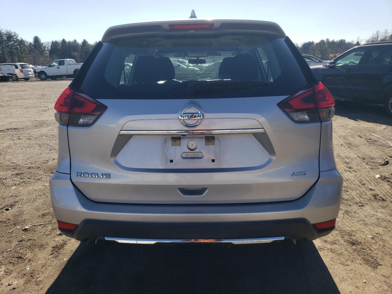 2018 Nissan Rogue S - Image 6