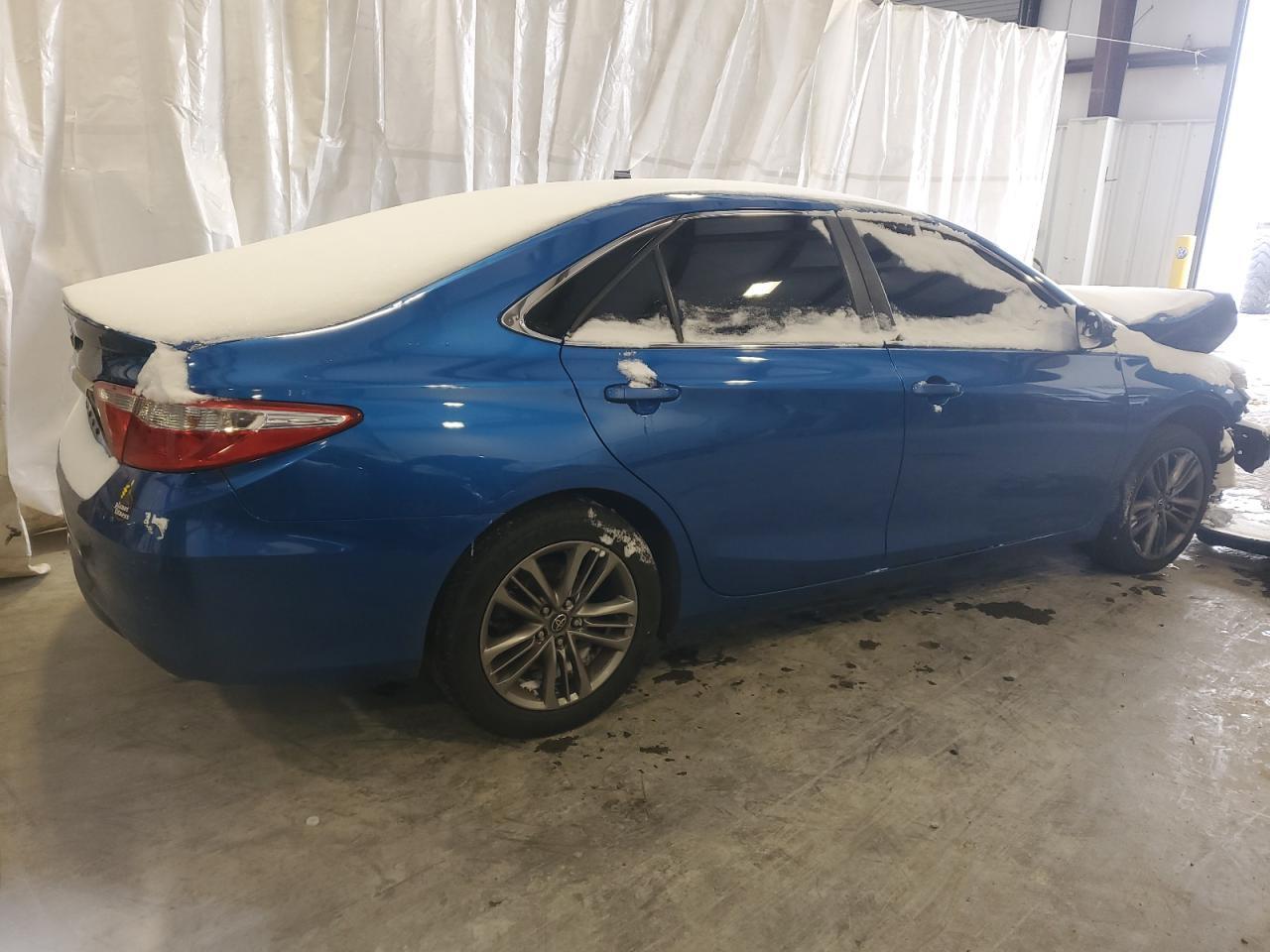 2017 Toyota Camry Le - Image 3