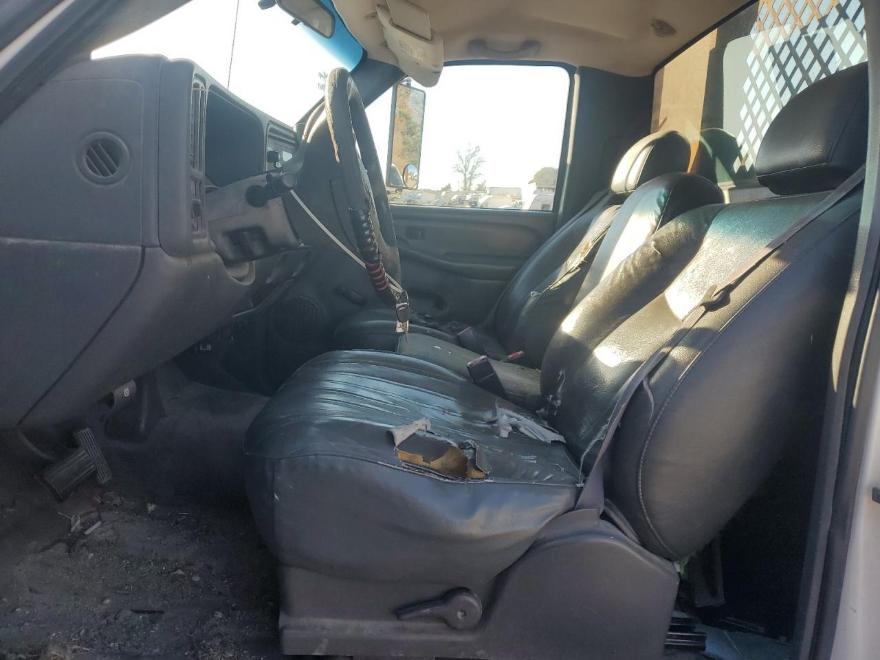 2003 GMC New Sierra C3500 - Фото 7