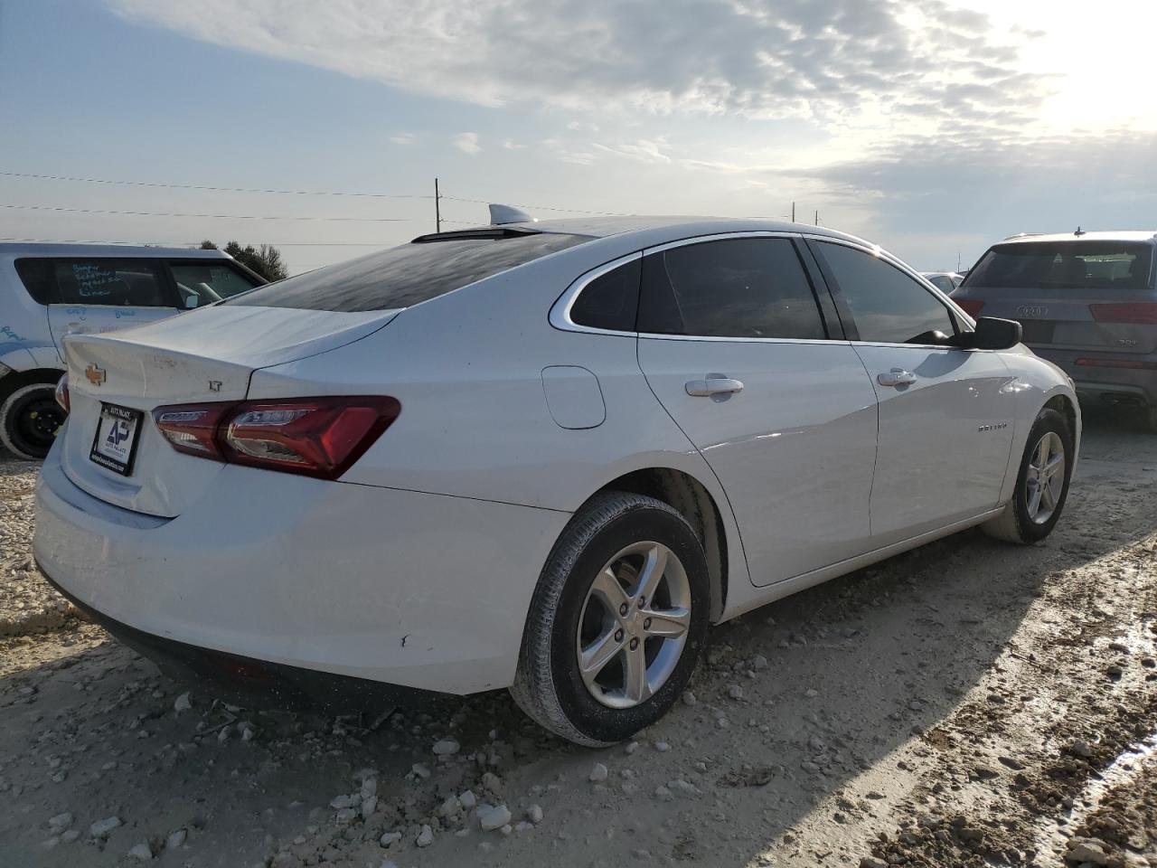 2022 Chevrolet Malibu Lt - Фото 3