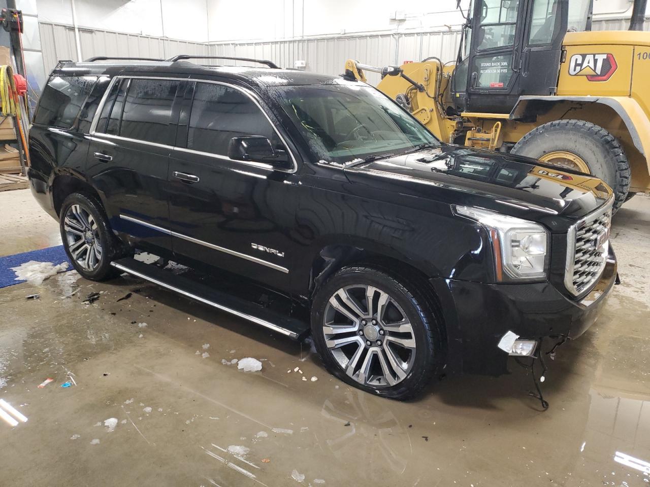 2018 GMC Yukon Denali - Image 4