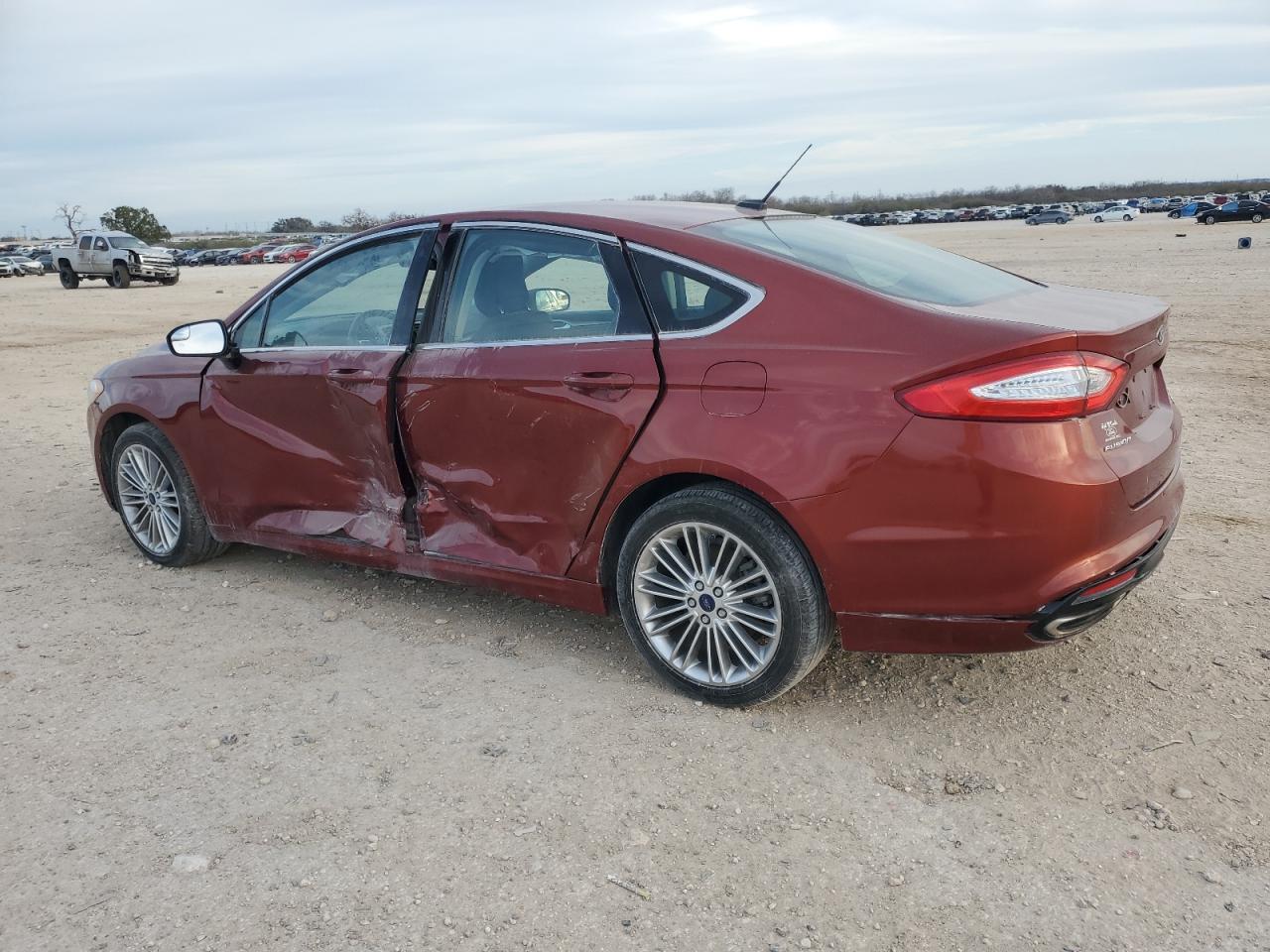 2014 Ford Fusion Se - Фото 2